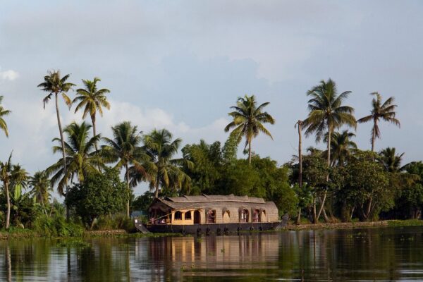 kerala honeymoon trip