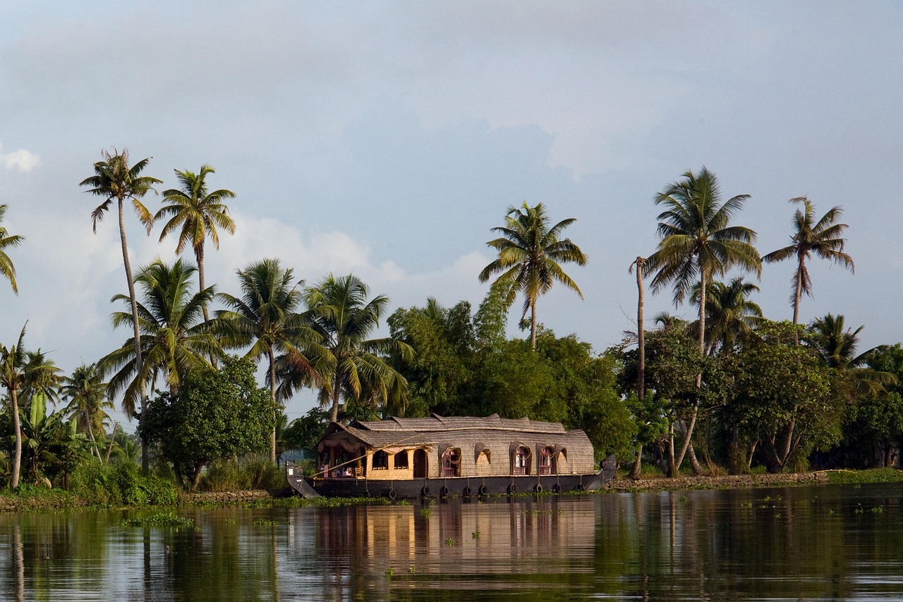 kerala honeymoon trip